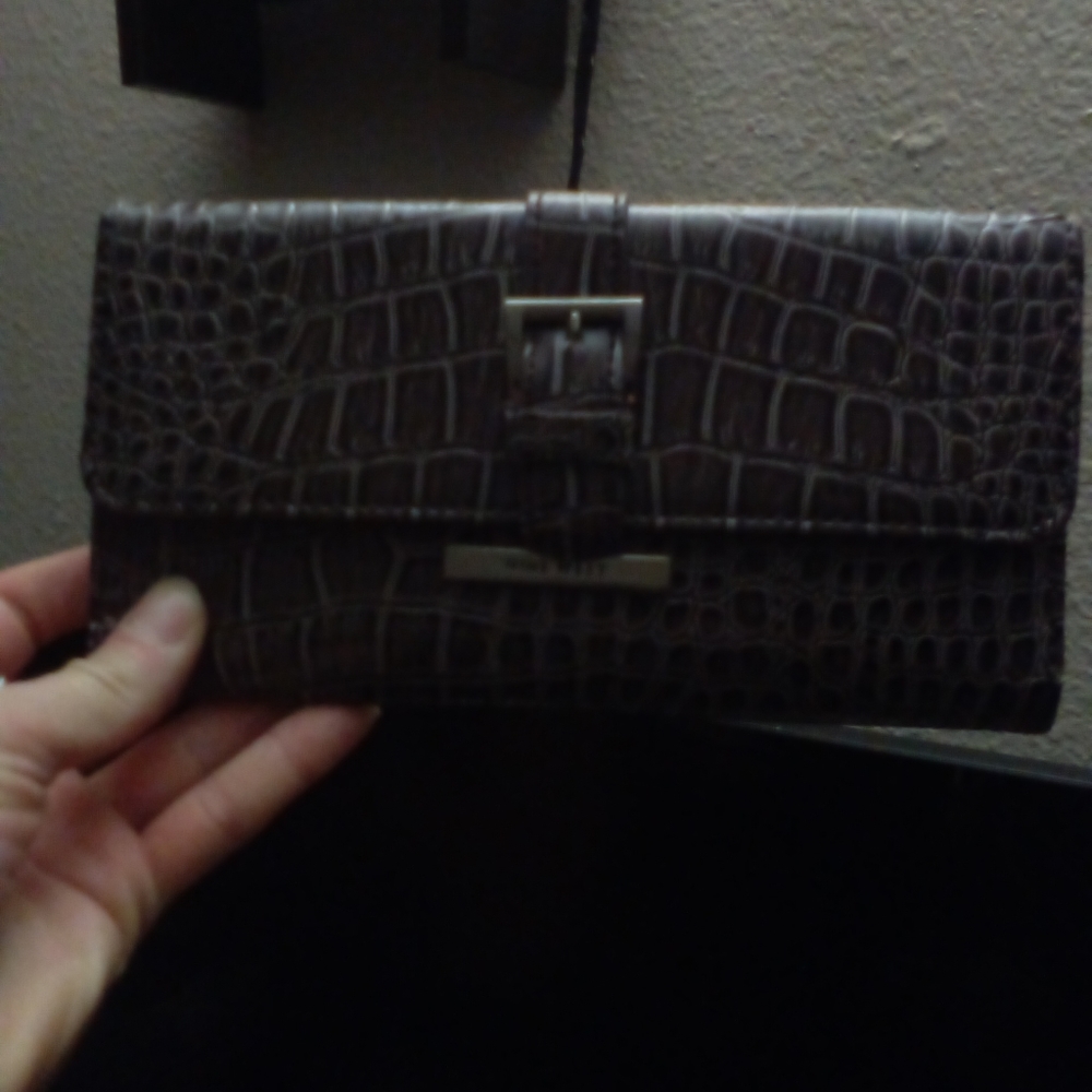 Nine West wallet